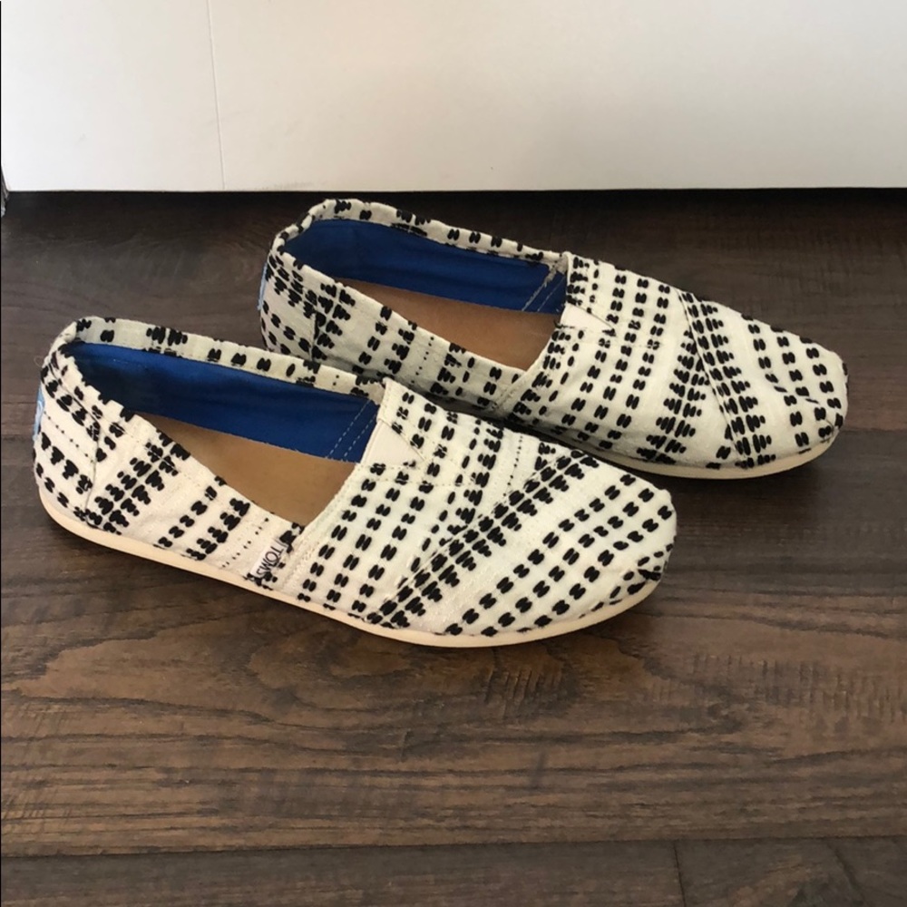 Toms slip ons